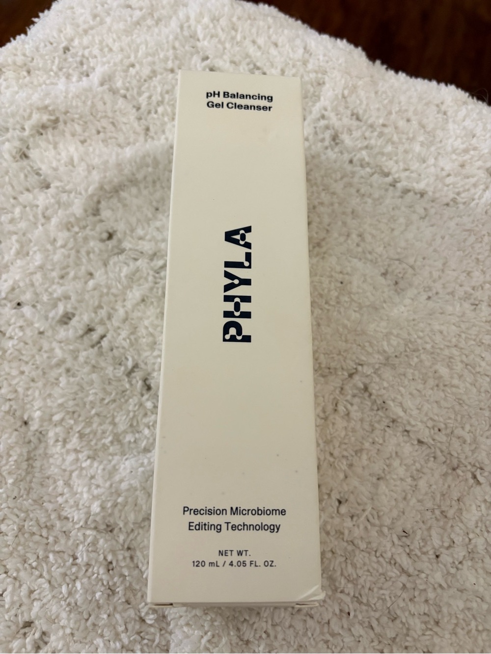 pH Balancing Gel Cleanser — White